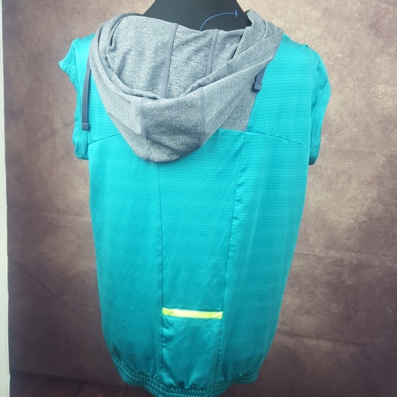 MPG Sports Hoodie - Size L - Picture 3 of 3